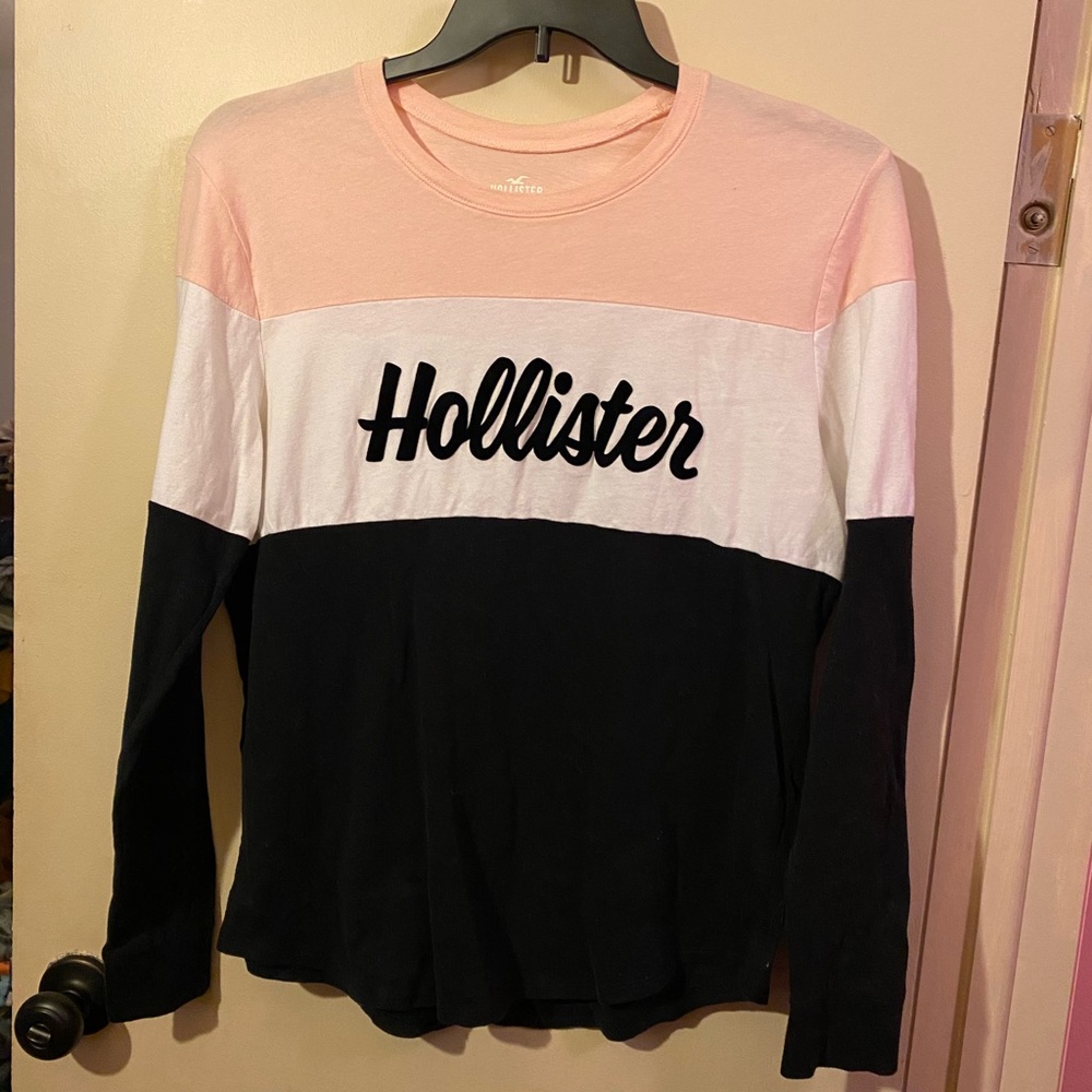 NWOT Hollister long sleeved tee shirt. Pink, white